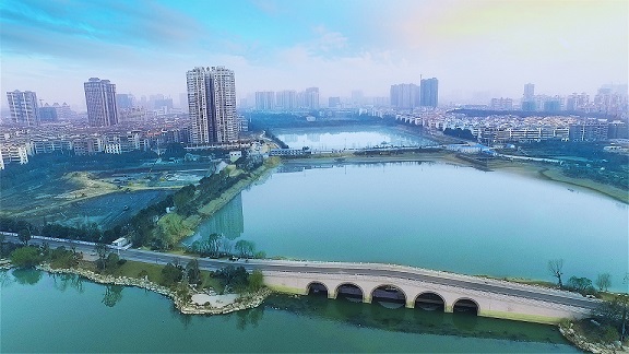 嶽陽市(shì)蛇皮套和三大湖綜合整治PPP項目.jpg